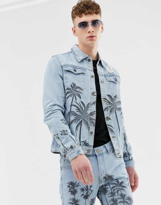 Criminal Damage - Ensemble en jean à imprimé palmiers - Bleu, 2 de 3