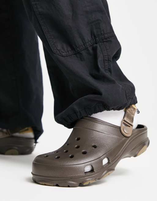 Crocs – All Terrain – Bruna, klassiska tofflor