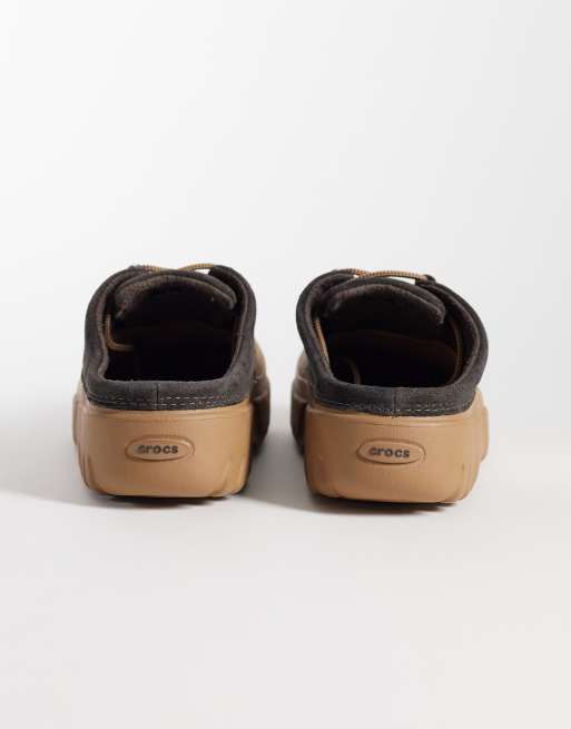Crocs Axle suède muiltjes in donkerbruin, 4 van 4