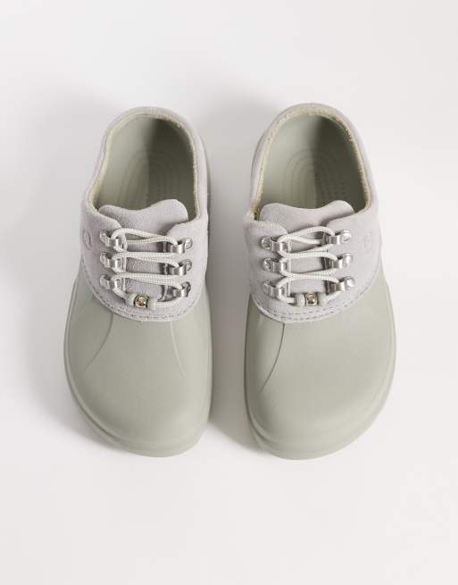 Crocs Axle suede mules in elephant, 2 of 4