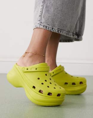 Crocs - Bae - Clogs in Kiwigrün