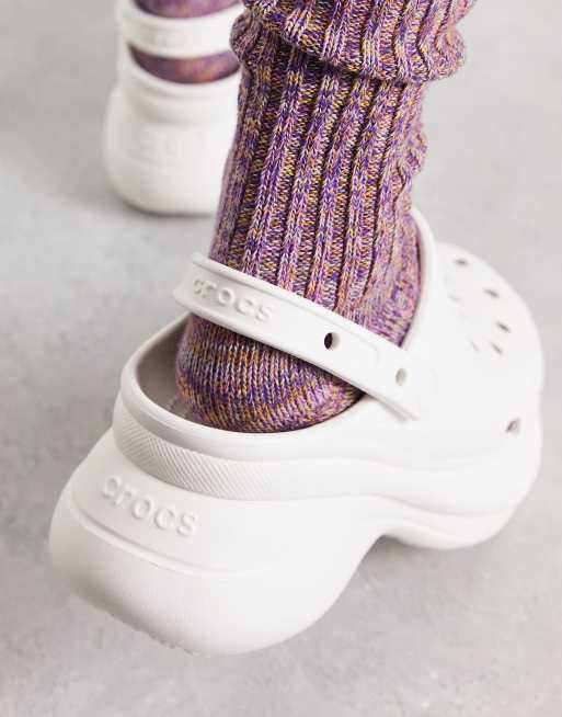 Crocs – Bae – Clogs mit Plateausohle in Weiß, 3 von 4