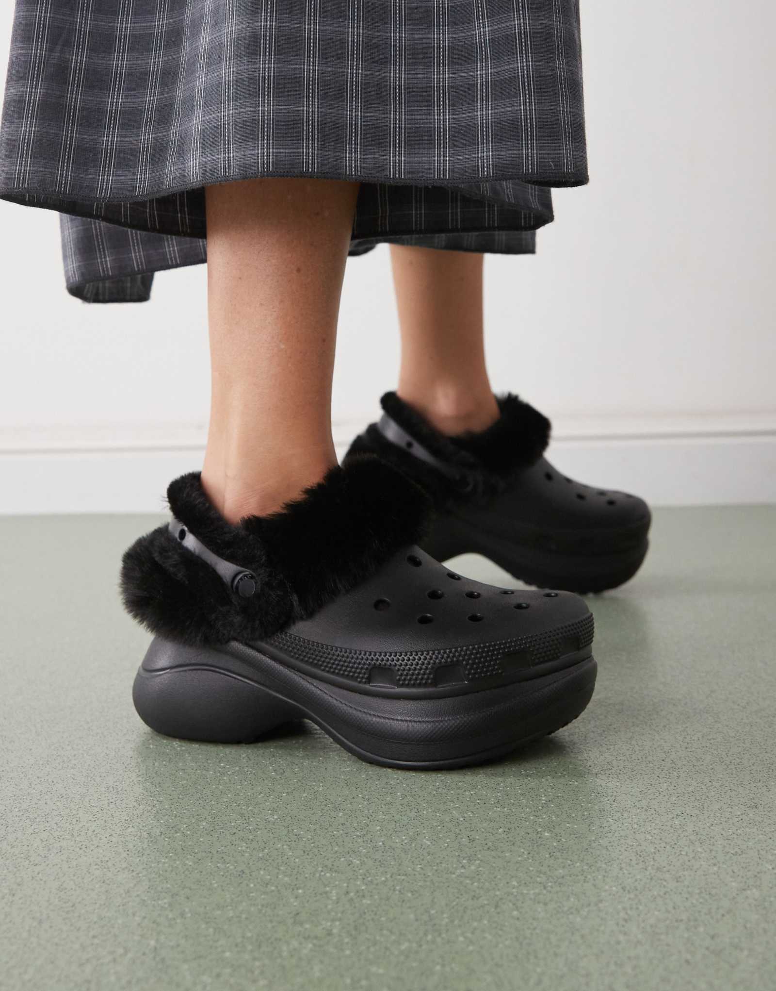 Черные сабо Crocs Bae с меховой подкладкой