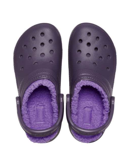 Crocs Classic – Ciemnofioletowe chodaki z polarową podszewką na platformie, 3 z 4