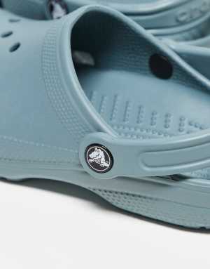 Crocs Classic clog in moss