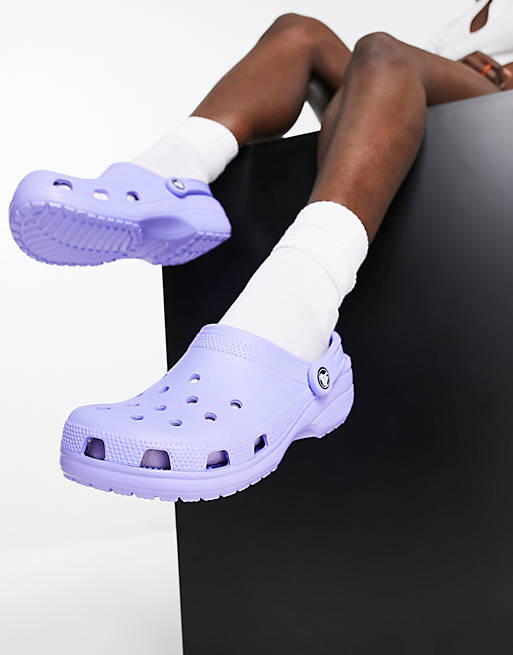 purple crocs mens