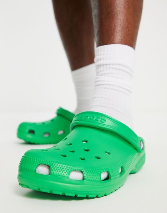 https://images.asos-media.com/products/crocs-classic-clogs-in-green/202624459-3?$n_550w$&wid=550&fit=constrain