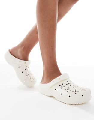 Crocs - Classic - Clogs in Kreideweiß mit floralem Lochmuster-Neutral