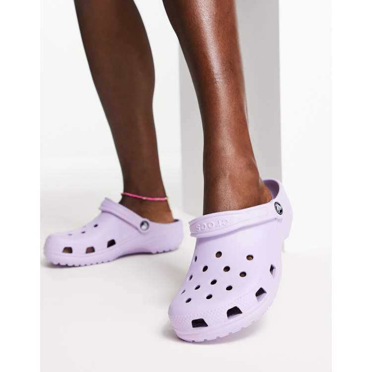 Lavender crocs discount size 6 womens