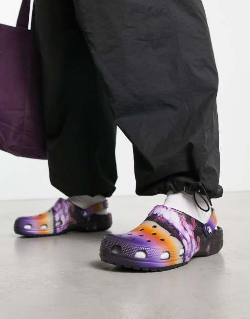 Crocs classic clogs in meta scape print