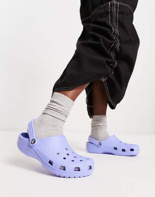 Mens purple deals crocs