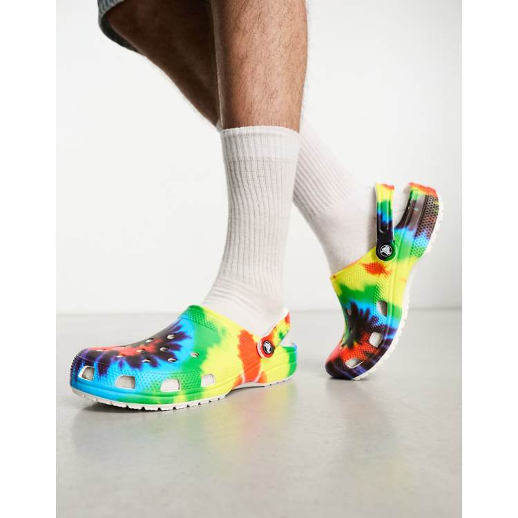 Crocs classic clogs in multi tie die | ASOS