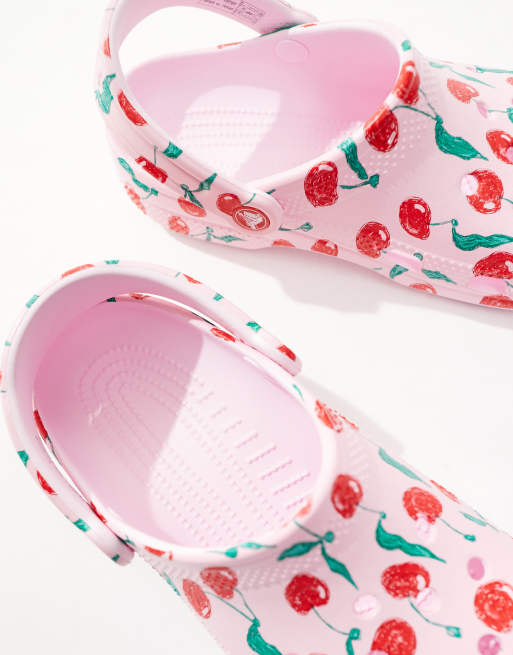 Crocs – Classic – Clogs in Pink Milk mit Obstmotiv, 4 von 4