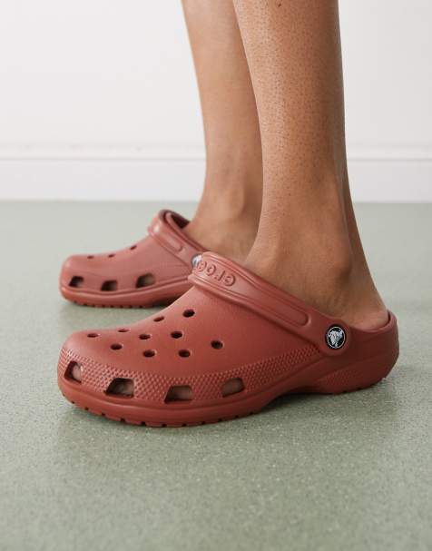 Crocs Classic clogs in rust - view 1
