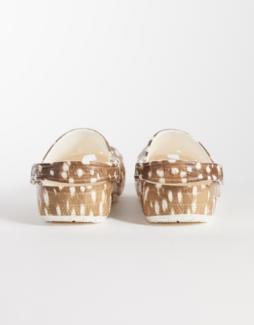 Crocs Classic Clogs mit Animal-Print im Hirsch-Print, 4 von 4