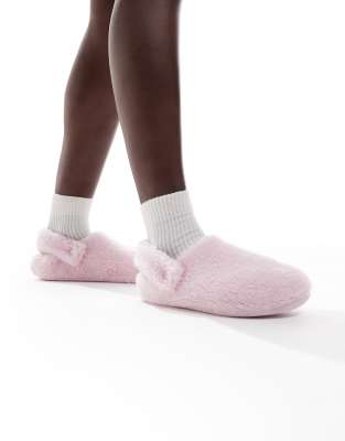 Crocs Classic Cozzzy Fleece Slippers In Pink