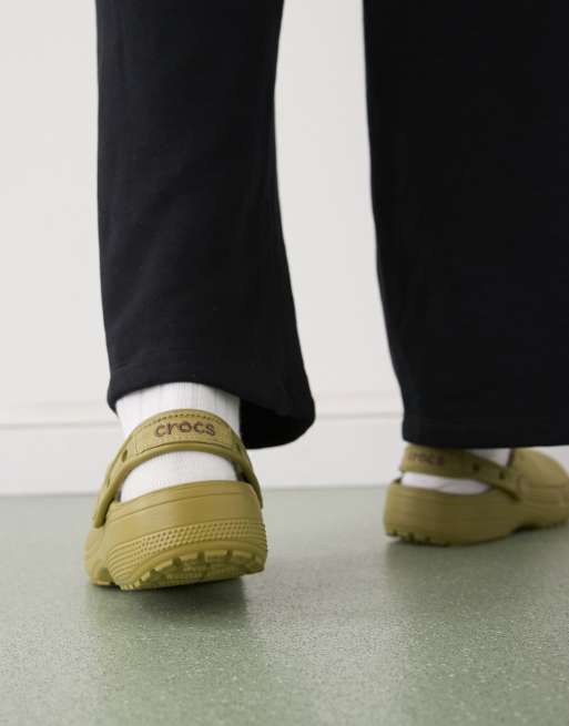 【関税込み】Classic Clog in Green Crocs classic crafted clog in green | ASOS