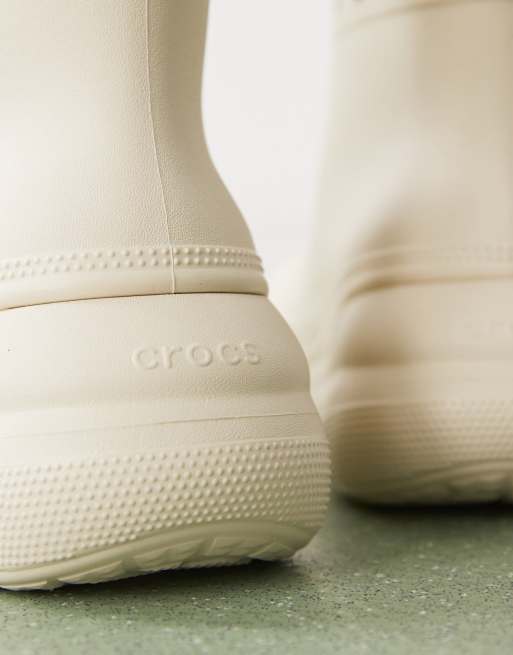  Crocs Classic crush boot in bone, 3 of 4