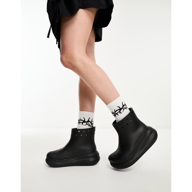 Crocs Classic Crush boots in black | ASOS