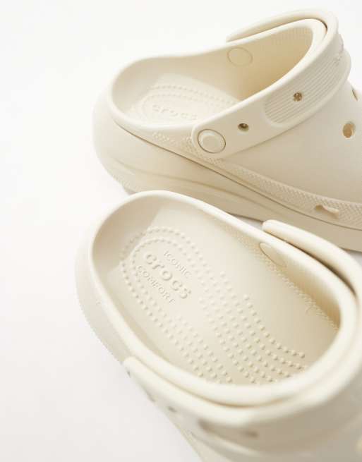 Size 4 white crocs online