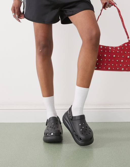 Crocs classic crush clogs in black, 4 of 4