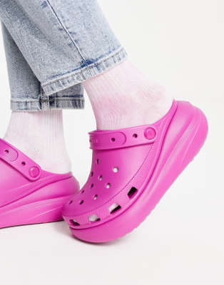 CROCS CLASSIC CRUSH CLOGS IN FUSCHIA FUN-PINK