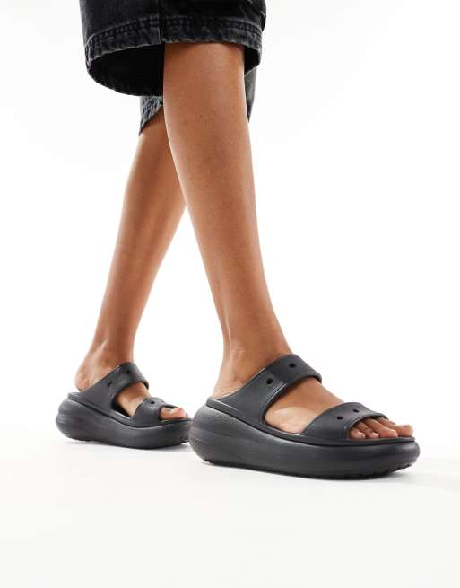  Crocs Classic crush sandal in black