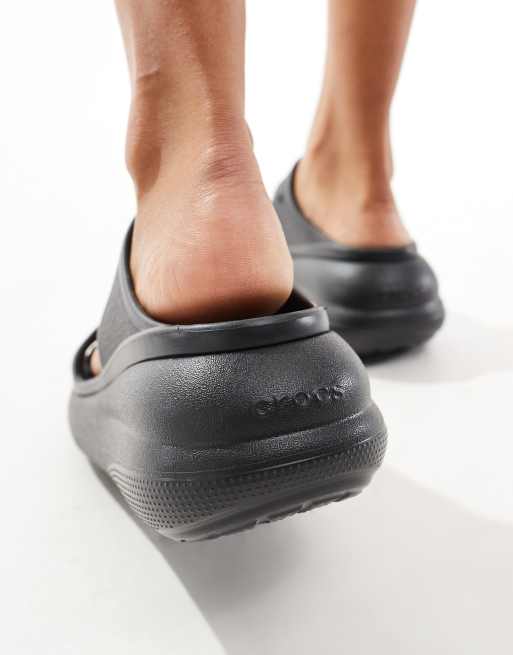 Crocs Classic crush sandal in black, 3 of 4