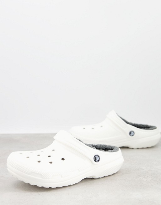 Crocs classic fluff lined shoes in white