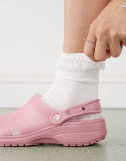 Crocs Classic frosted clog in rose pink, 3 of 4
