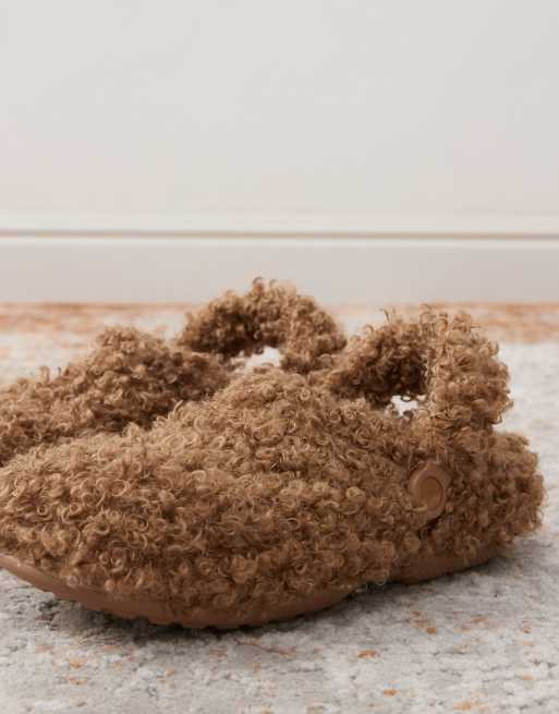 Crocs classic fur doodle clog in brown