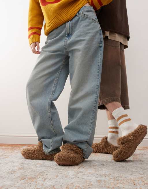 Crocs classic fur doodle clog in brown | ASOS display picture 2