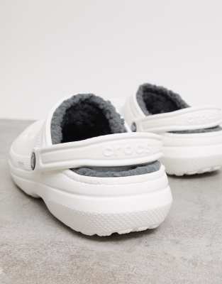 white crocs with white fur