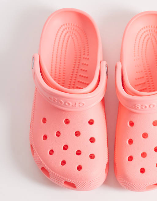 Crocs – Classic – Guavafärgade tofflor, 2 av 4