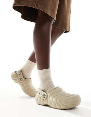 Crocs Classic lined overpuff clog in grey