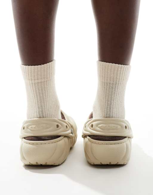 Crocs Classic lined overpuff clog in grey ASOS - Main Image