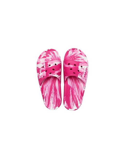  Flip Flops/Crocs classic marble slides in pink 