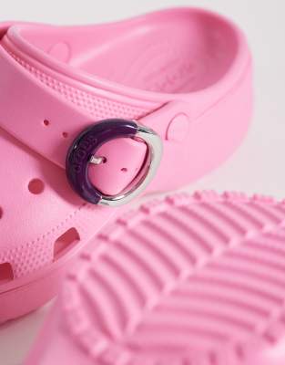 Crocs Classic Platform Buckle Clogs In Pink