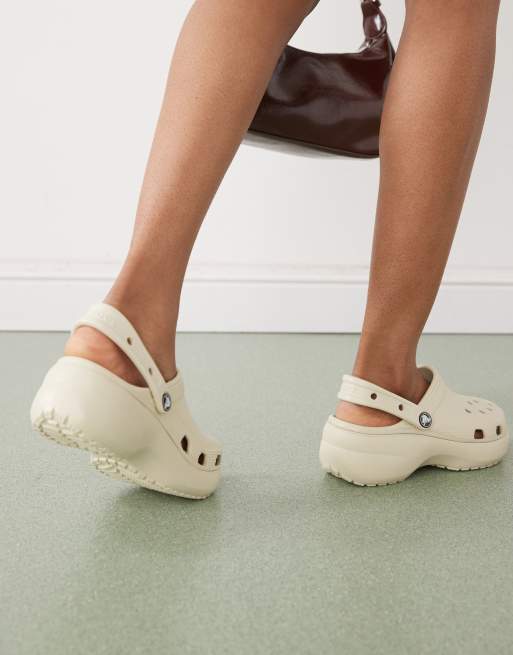 Crocs classic platform clogs in bone, 2 of 4