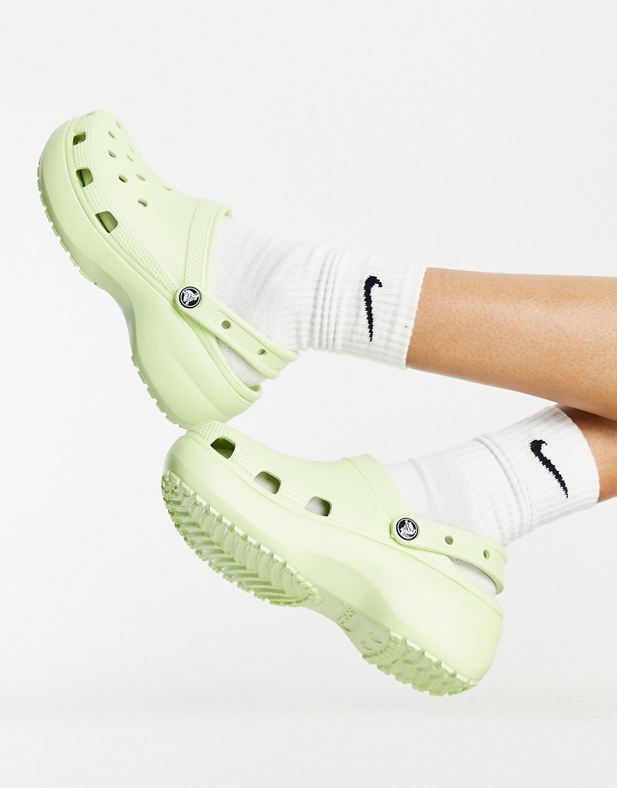 Crocs classic platform clogs in celery-Green