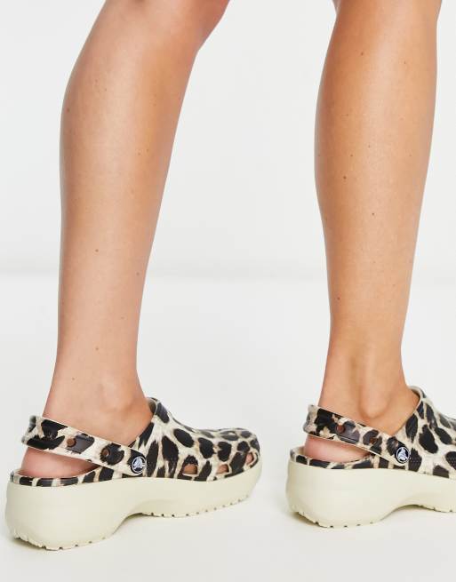 Platform discount crocs leopard