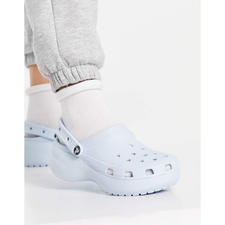 Blue store platform crocs