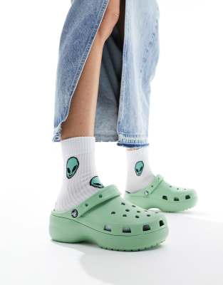 Crocs Classic Platform Clogs In Pastel Green