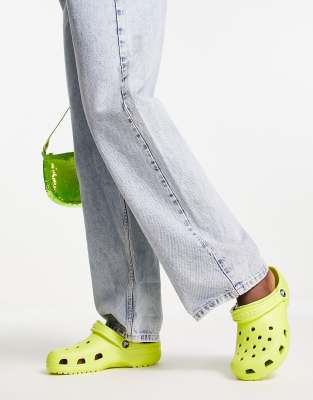 Crocs classic shoe in citrus-Yellow