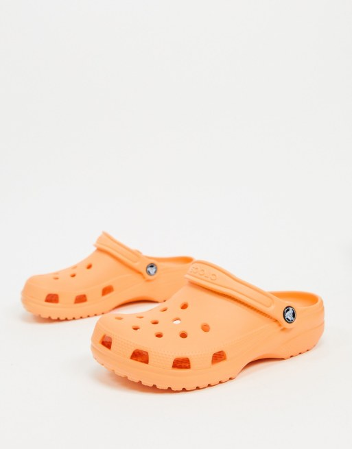 Light store orange crocs