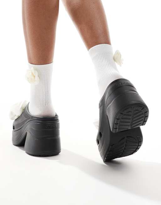 Crocs - Classic - Sorte clogs med rosenpynt, 4 af 4