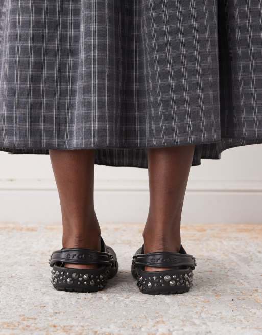 Crocs Classic studded clogs in black, 4 of 4