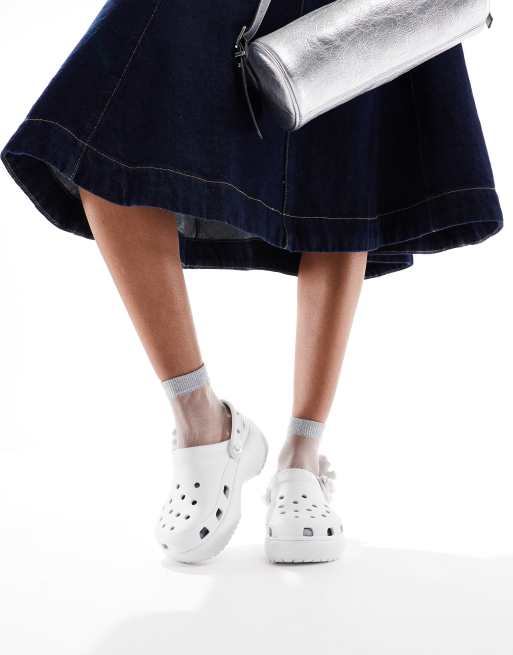 Crocs – Classic – Szare chodaki na platformie z bukiecikiem, 2 z 4