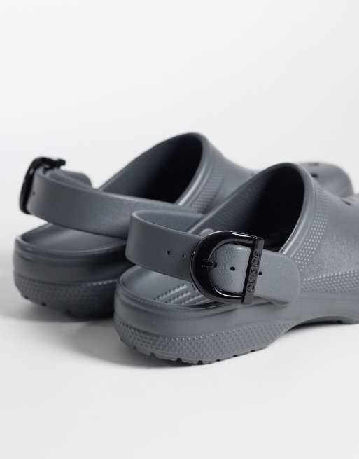 Crocs - Classic - Zoccoli smaltati grigio scuro con fibbia, 4 di 4