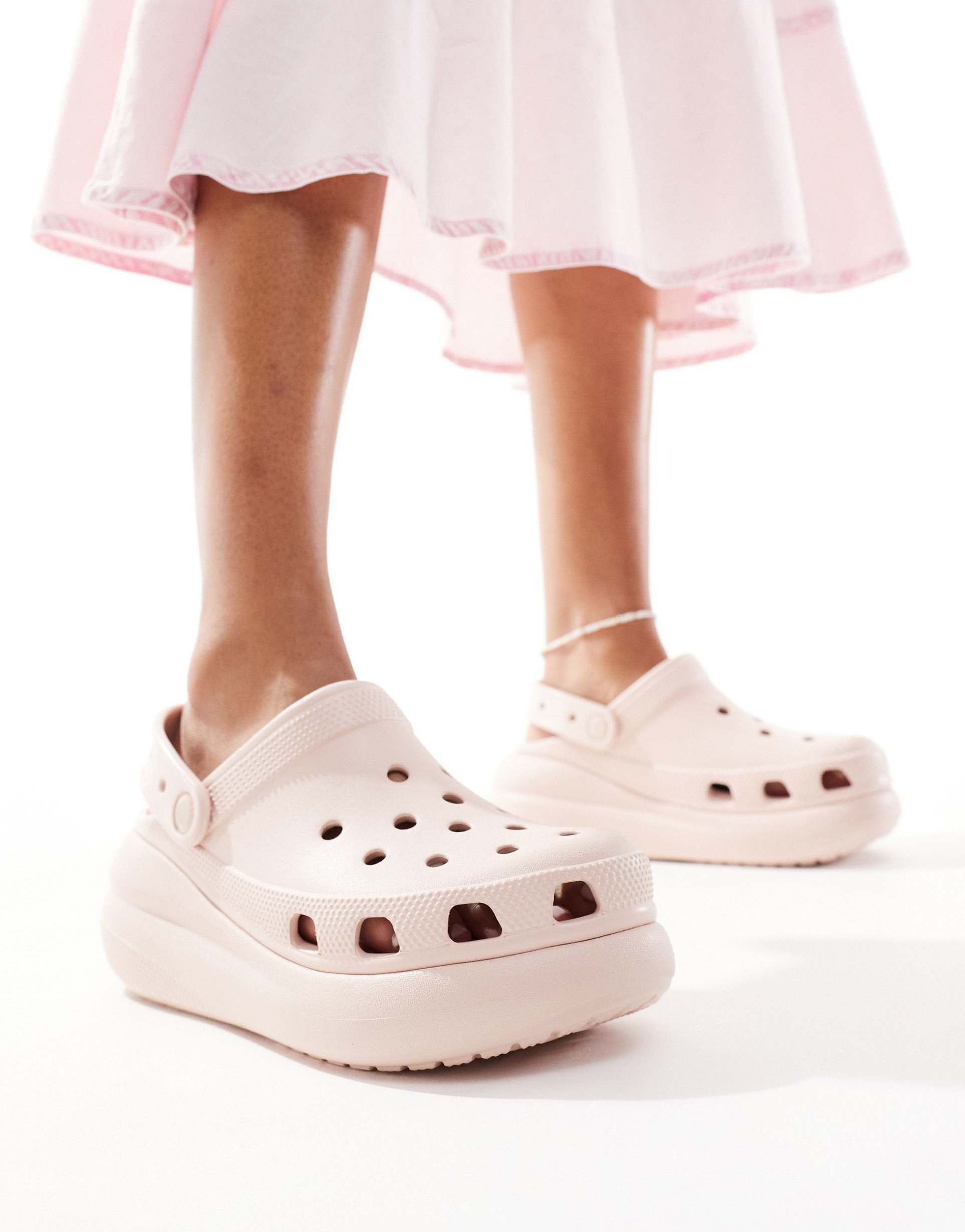 crocs crush clogs in pink